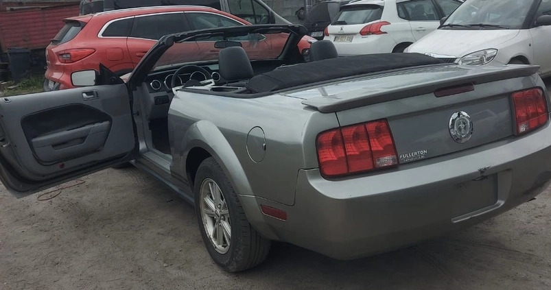 Ford Mustang cena 26500 przebieg: 136000, rok produkcji 2009 z Ostrołęka małe 106